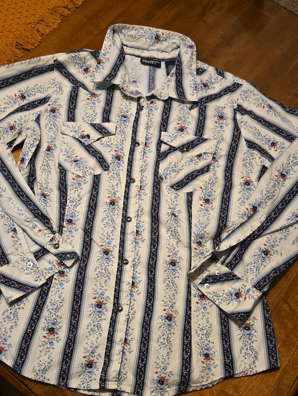 Women's White Floral-Stripe Western Shirt